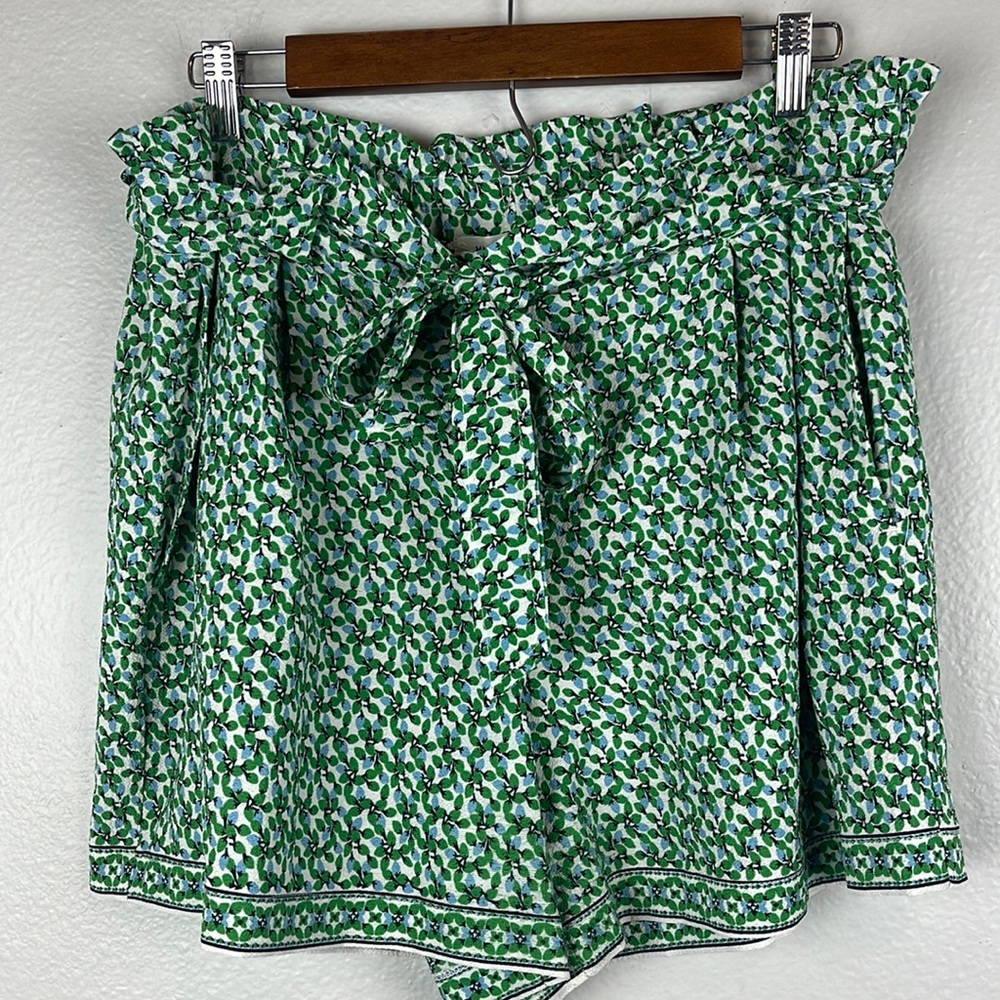 Max Studio NWOT XXL Paperbag Shorts